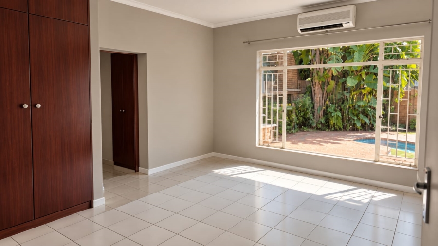 To Let 4 Bedroom Property for Rent in Safari Gardens North West